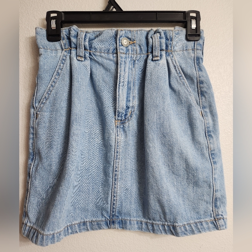 Hollister Co Denim Mini Distressed Ultra High Rise Stretch Waist Skirt Size 00